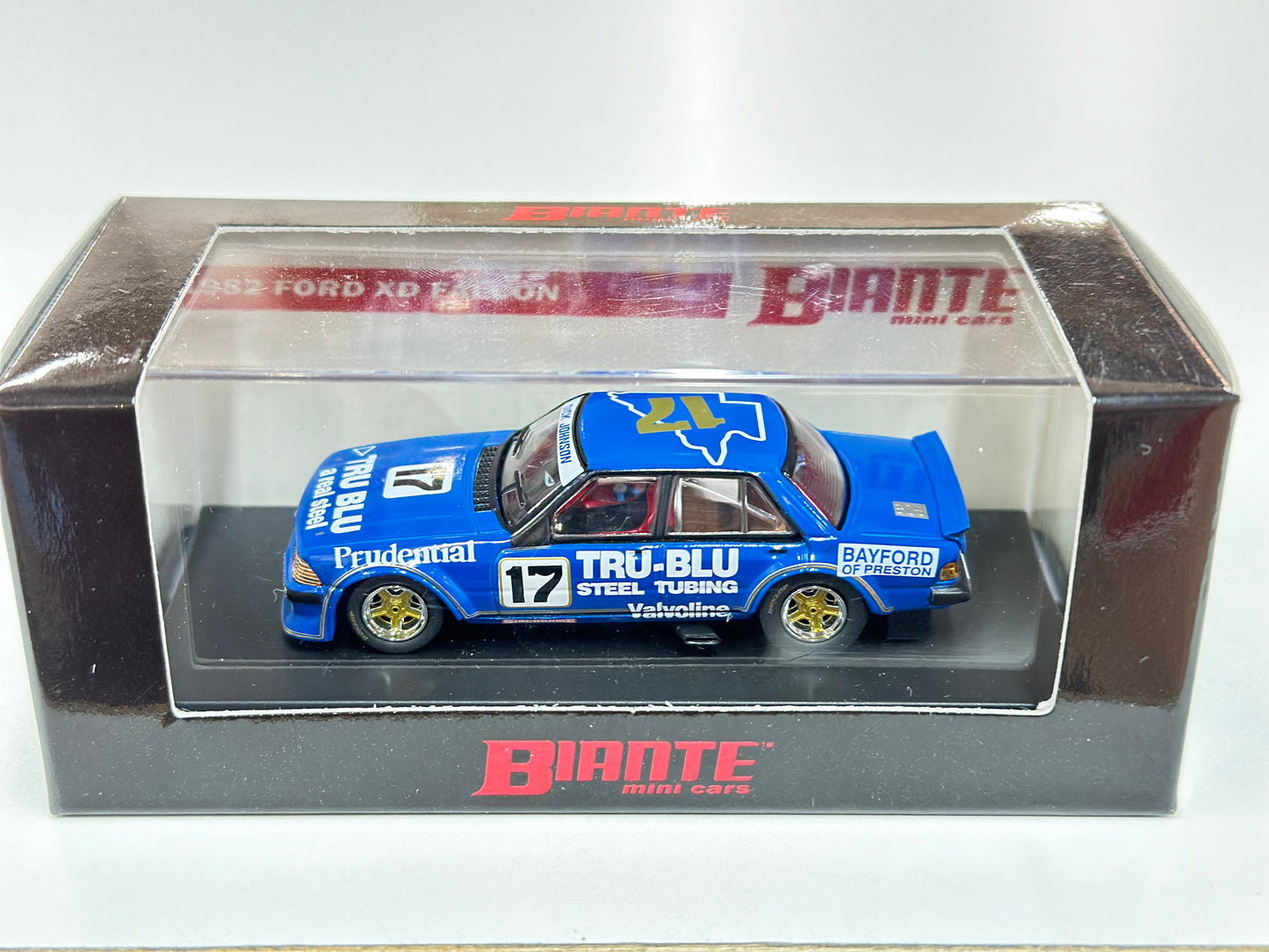 Biante - 1:64 Johnson 1982 Ford XD Falcon Tru Blu