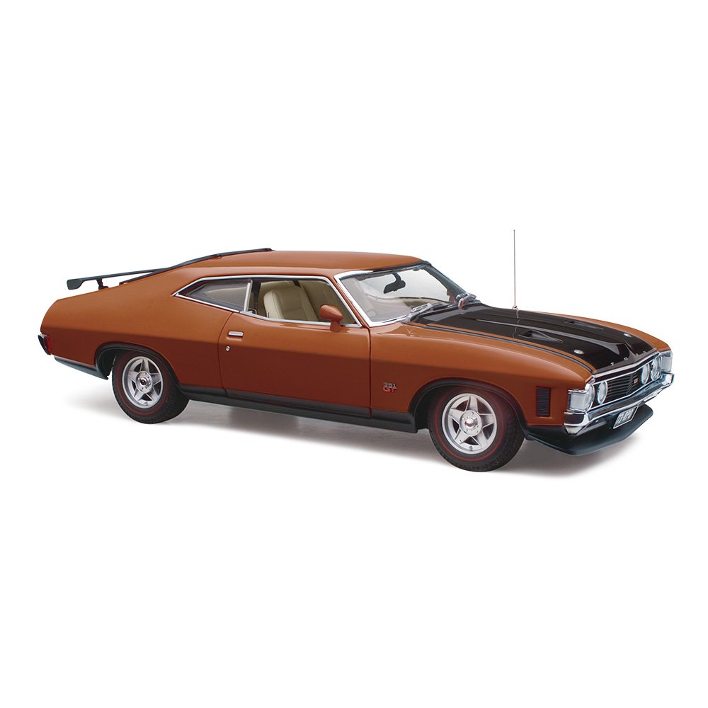 PRE-ORDER CC - 1:18 Ford XA Falcon RPO83 Sedan - Walnut Glow