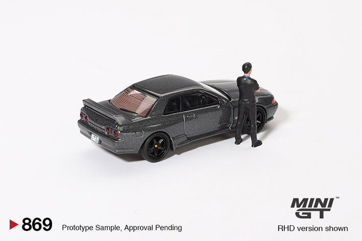 Mini GT - 1:64 Nissan Skyline GT-R R32 Nismo Gunmetal with Matsuda Figure Tsugio Matsuda Collection Rear